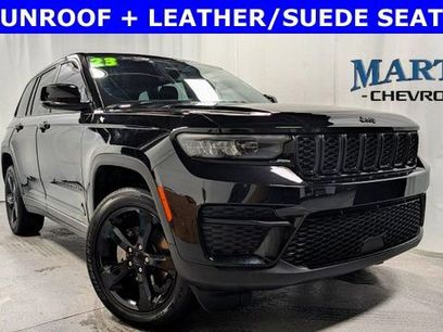 Used 2023 Jeep Grand Cherokee Altitude
