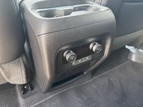 Used 2026 Buick Enclave Sport Touring AWD/4WD image 16