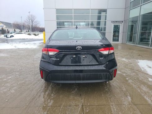 Used 2024 Toyota Corolla LE image 6