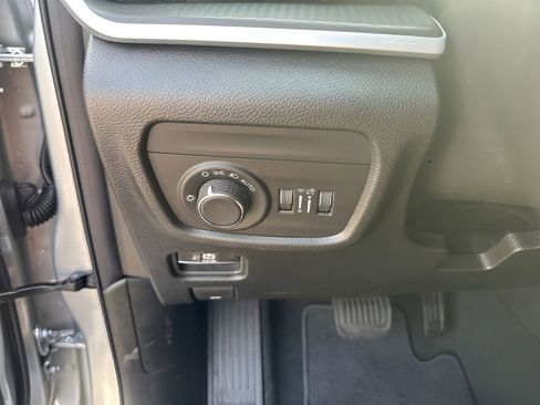 New 2025 Jeep Grand Cherokee Altitude image 29