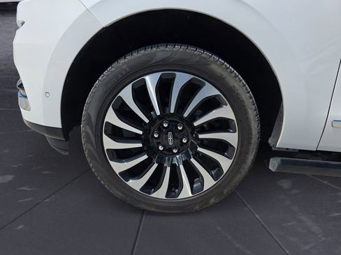 Used 2023 Lincoln Navigator Black Label AWD/4WD image 14