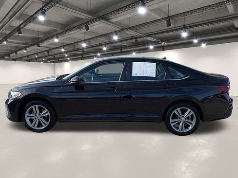 Used 2024 Volkswagen Jetta SE image 13