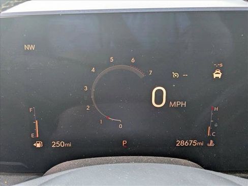 Used 2025 Buick Encore GX Avenir image 10