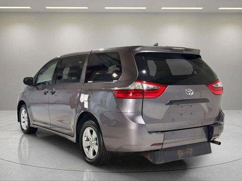 Used 2020 Toyota Sienna L image 14