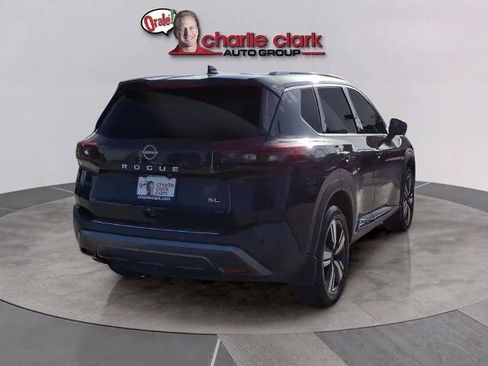 Certified 2023 Nissan Rogue SL w/ SL Premium Package FWD image 5