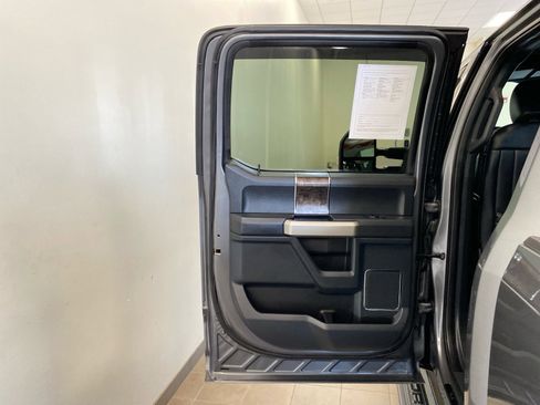 Used 2022 Ford F350 Lariat w/ Black Appearance Package AWD/4WD image 8