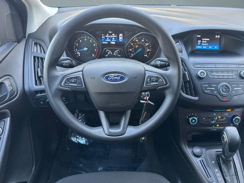 Used 2018 Ford Focus S image 27