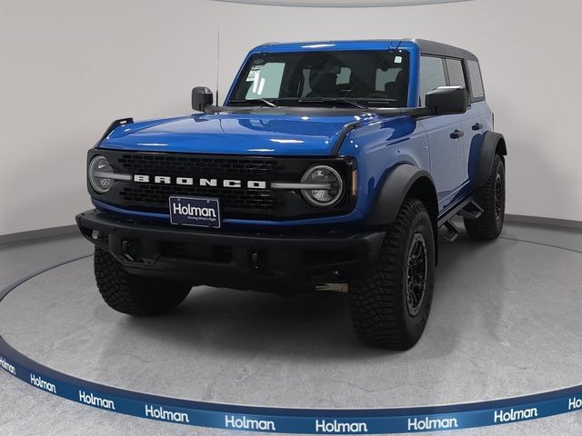 Certified 2024 Ford Bronco Wildtrak AWD/4WD image 3