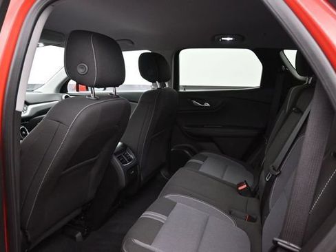 Used 2025 Chevrolet Blazer LT FWD image 15