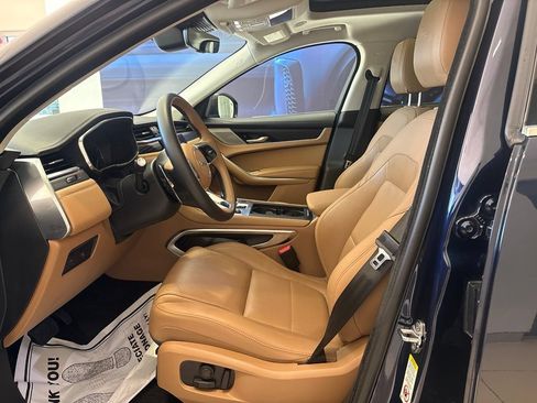Used 2023 Jaguar F-PACE S AWD/4WD image 10