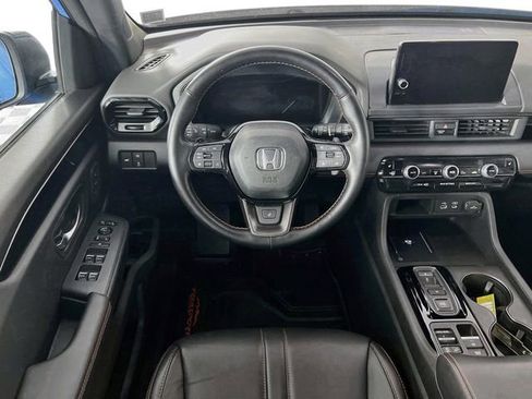 Certified 2023 Honda Pilot TrailSport image 23