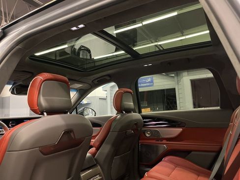 Used 2024 Lincoln Nautilus Black Label w/ Jet Appearance Package (87T) image 33