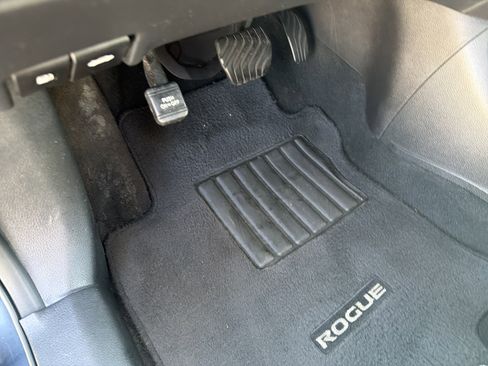 Used 2016 Nissan Rogue SL w/ SL Premium Package image 17