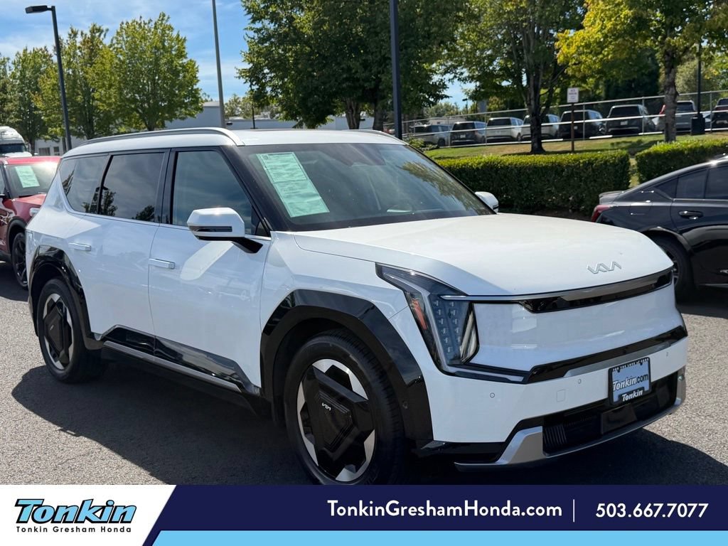 Used 2024 Kia EV9 Land AWD/4WD image 1