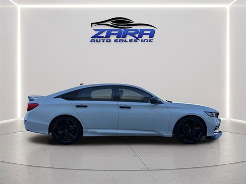 Used 2018 Honda Accord Sport image 8