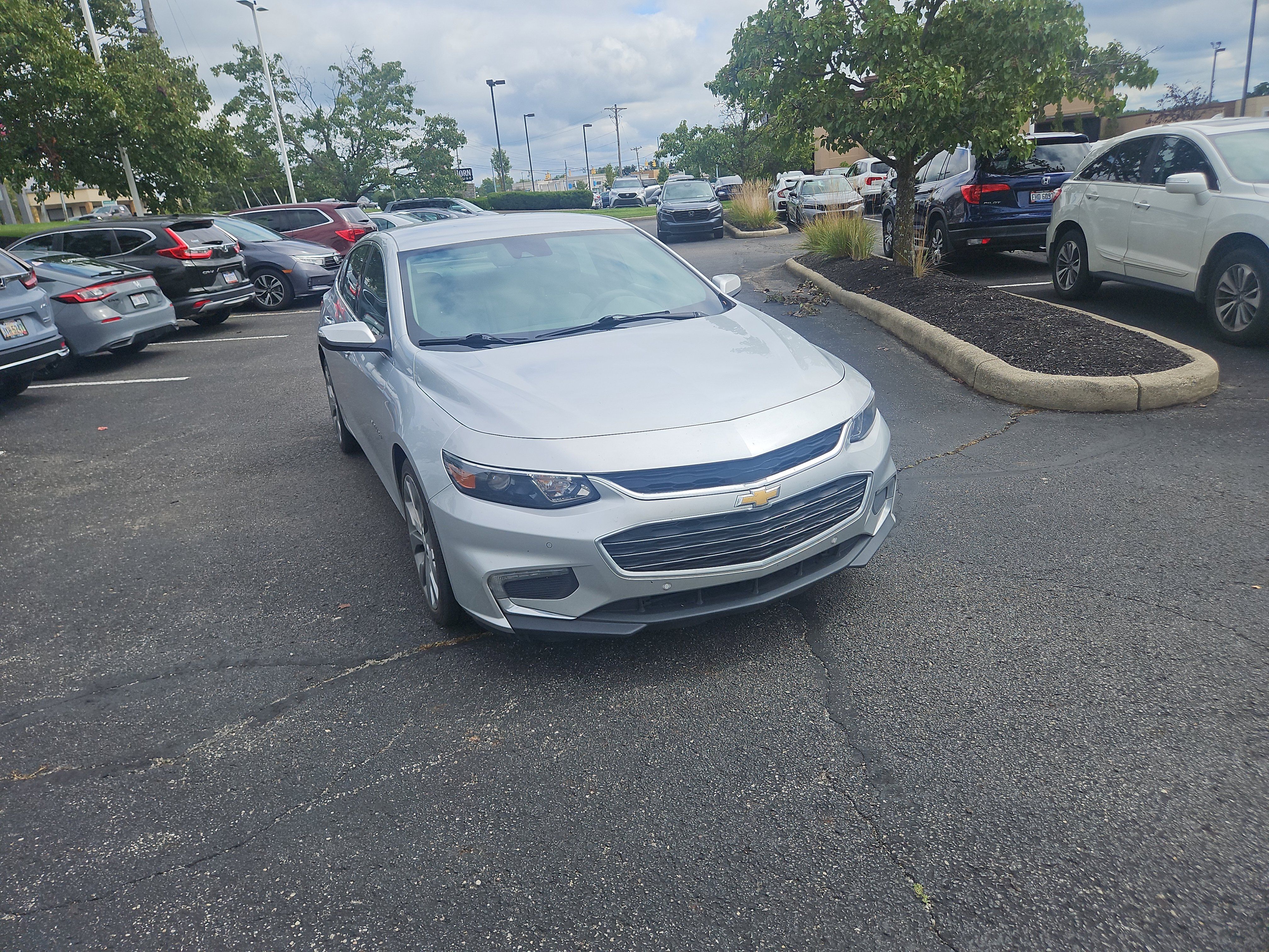 Used 2016 Chevrolet Malibu Premier w/ Driver Confidence Package II FWD image 22