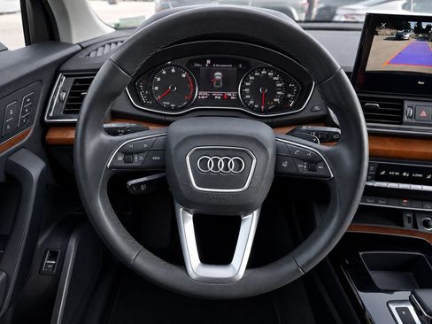 Used 2022 Audi Q5 2.0T Premium w/ Convenience Package AWD/4WD image 28