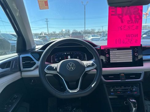 Used 2026 Volkswagen Taos SEL AWD/4WD image 21