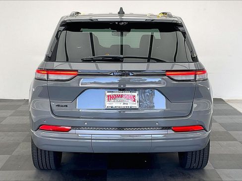 New 2027 Jeep Grand Cherokee Limited AWD/4WD image 3