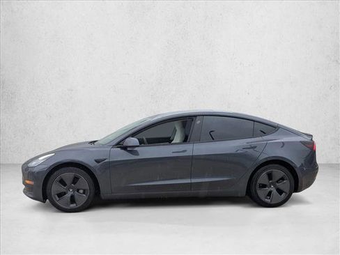Used 2021 Tesla Model 3 Standard Range Plus image 9