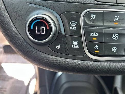 Used 2025 Chevrolet Malibu LT FWD image 29