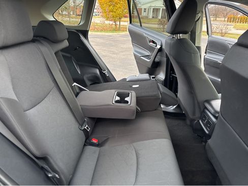 Used 2024 Toyota RAV4 XLE image 34