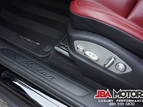 Used 2024 Porsche Macan AWD/4WD image 84