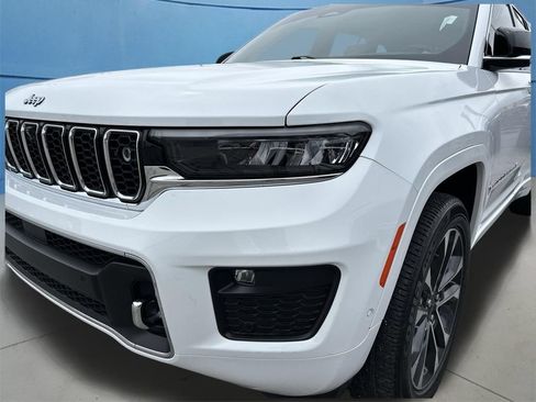 Used 2022 Jeep Grand Cherokee Overland w/ Adv Protech Group III AWD/4WD image 6