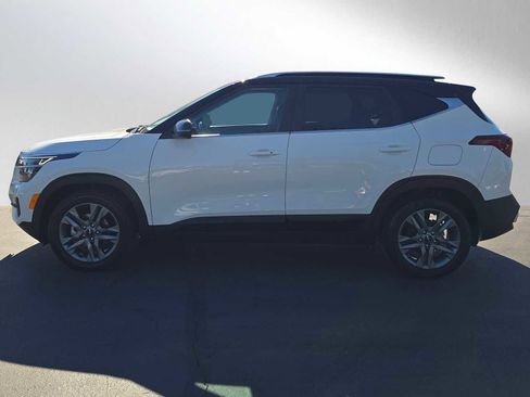 Used 2023 Kia Seltos S w/ Navigation Package image 6