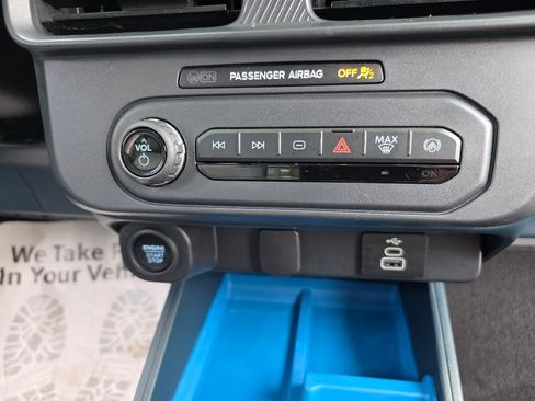 Certified 2025 Ford Maverick XLT FWD image 5