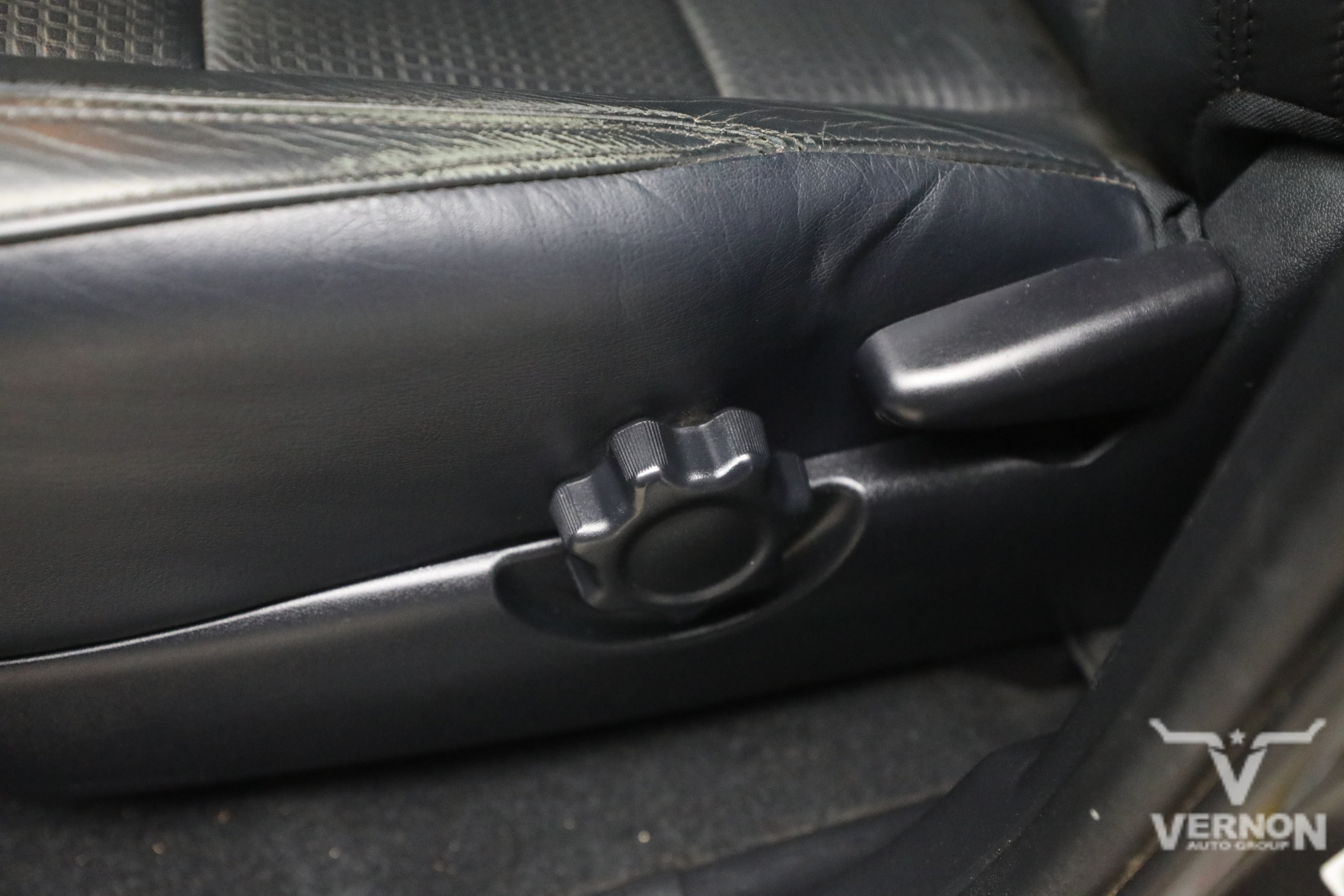 Used 2018 Toyota Tacoma Limited AWD/4WD image 14