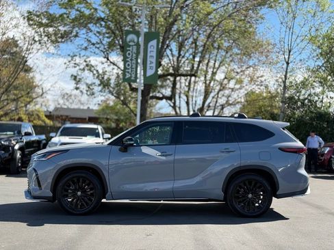 Certified 2025 Toyota Highlander XSE image 2