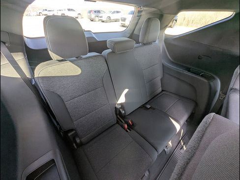 New 2026 Chevrolet Traverse LT w/ Driver Confidence Package FWD image 16