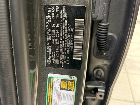 Used 2025 Hyundai Elantra Sport FWD image 34
