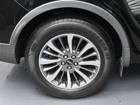 Used 2020 Lincoln Nautilus Reserve AWD/4WD image 39