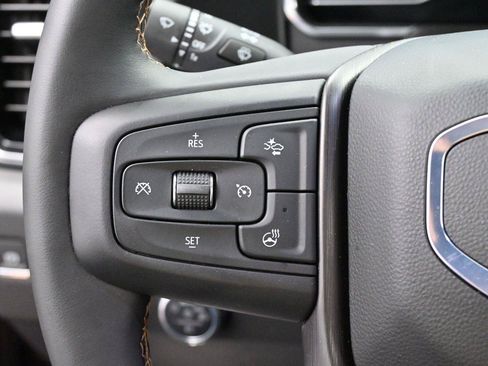 Used 2025 GMC Sierra 2500 AT4 AWD/4WD image 18