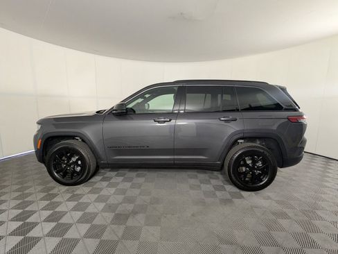 New 2026 Jeep Grand Cherokee Altitude RWD image 8