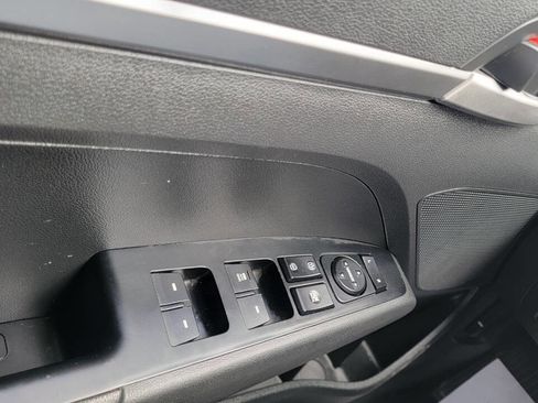 Used 2019 Hyundai Elantra SE w/ Cargo Package image 18