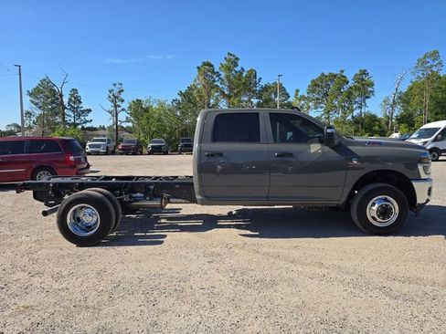 New 2026 RAM 3500 Tradesman w/ Chrome Appearance Group A AWD/4WD image 3