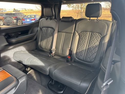 Used 2022 Jeep Grand Wagoneer Series III image 26