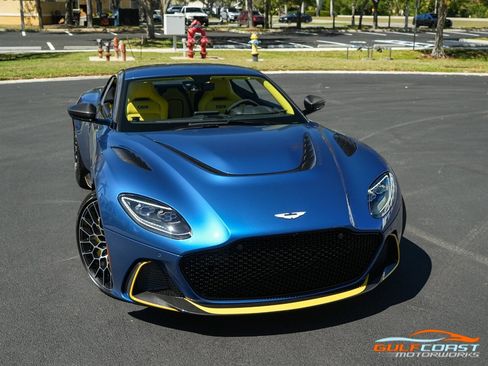 Used 2023 Aston Martin DBS Coupe RWD image 83