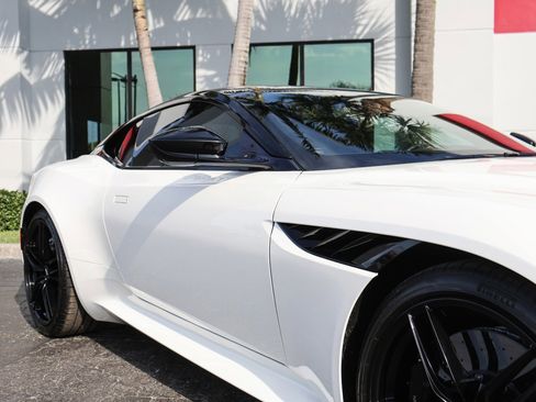 Used 2019 Aston Martin DBS Superleggera image 18