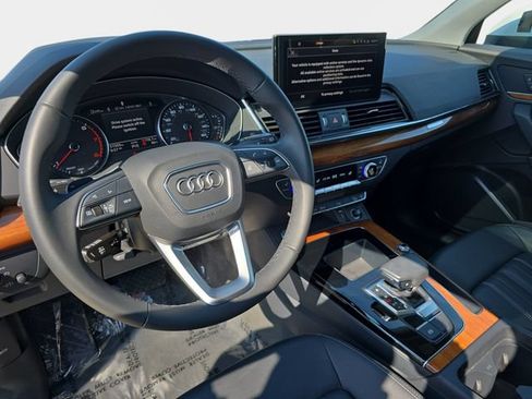 Used 2023 Audi Q5 2.0T Premium w/ Convenience Package AWD/4WD image 19