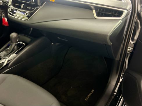 Used 2022 Toyota Corolla LE FWD image 33