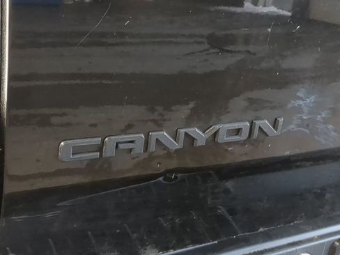 Used 2016 GMC Canyon SLE w/ Nightfall Edition image 24