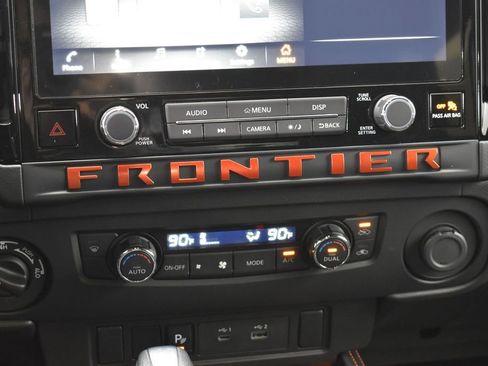 Used 2025 Nissan Frontier PRO-4X AWD/4WD image 20