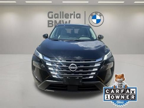 Used 2025 Nissan Rogue SV AWD/4WD image 2