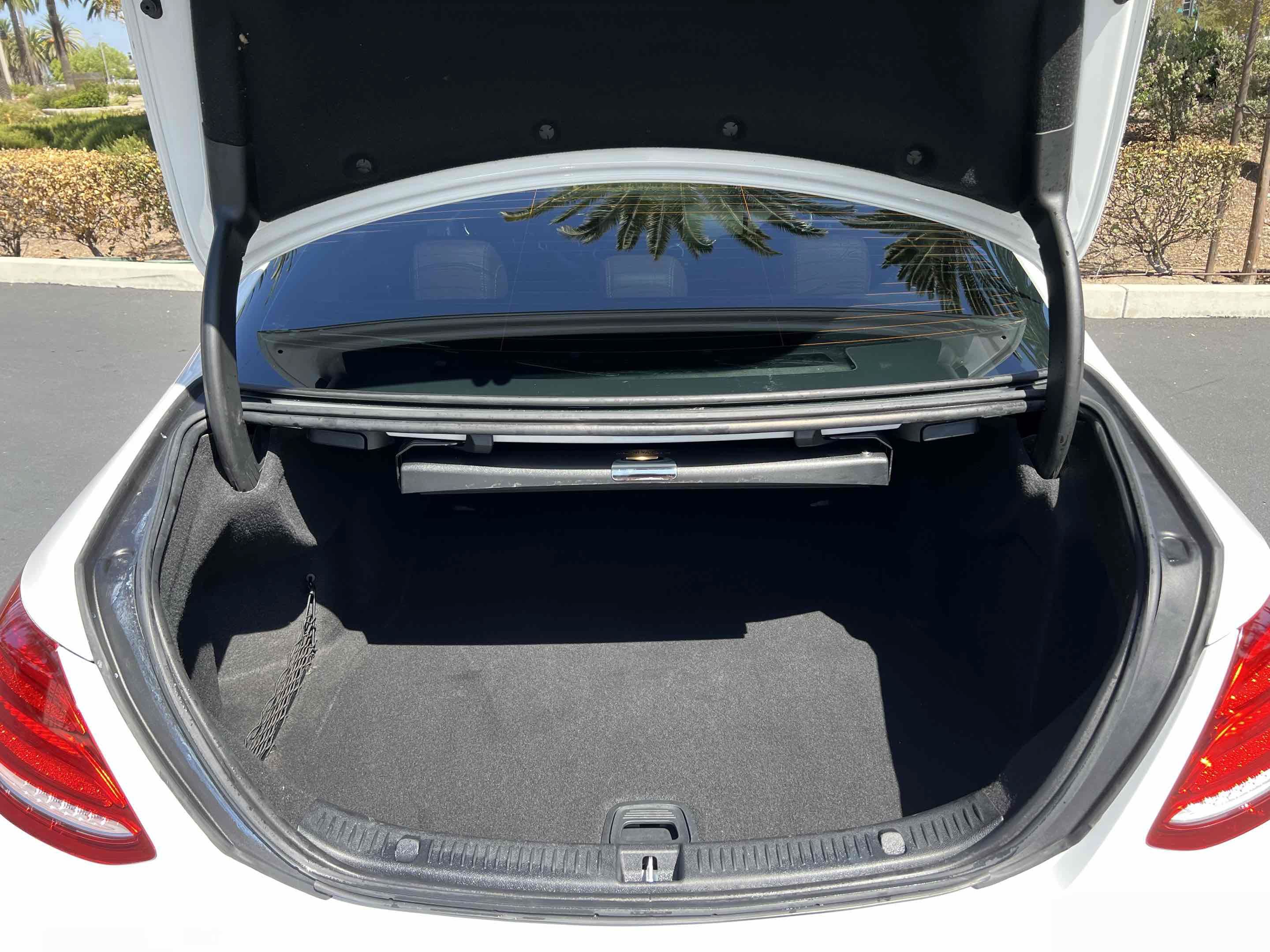 Used 2018 Mercedes-Benz E 300 image 40