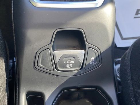 Used 2021 Jeep Renegade Latitude w/ Convenience Group image 25