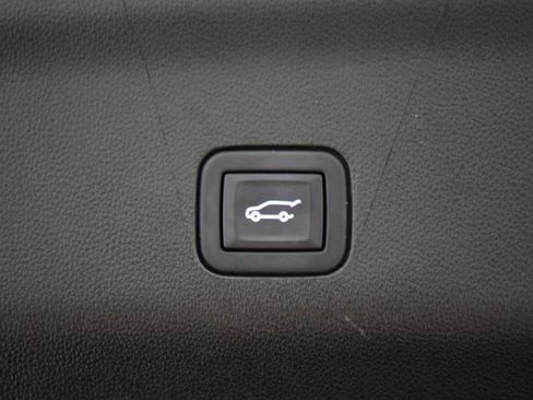 Used 2023 Cadillac Escalade Sport Platinum w/ LPO, ONYX Package image 22